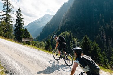 Radfahrer am Hohe Tauern Bike Trail im Hollersbachtal in der Ferienregion Nationalpark Hohe Tauern | © Mathäus Gartner - Ferienregion Nationalpark Hohe Tauern