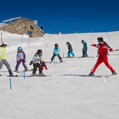 skischool with much kids  | © TVB Uttendorf